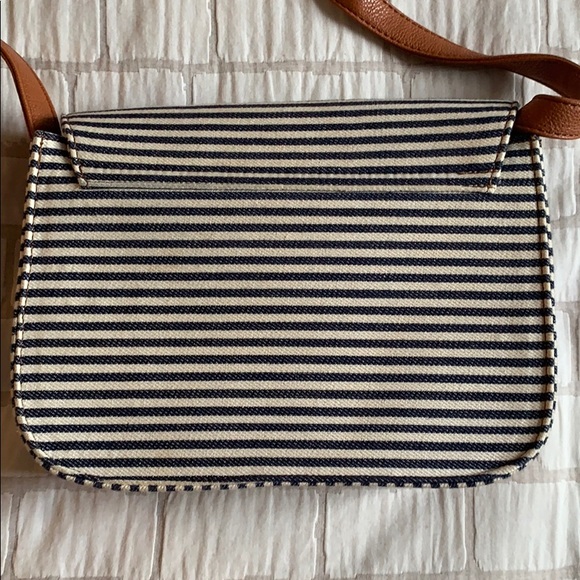 Charlotte Russe Cross Body Bag - Picture 3 of 3